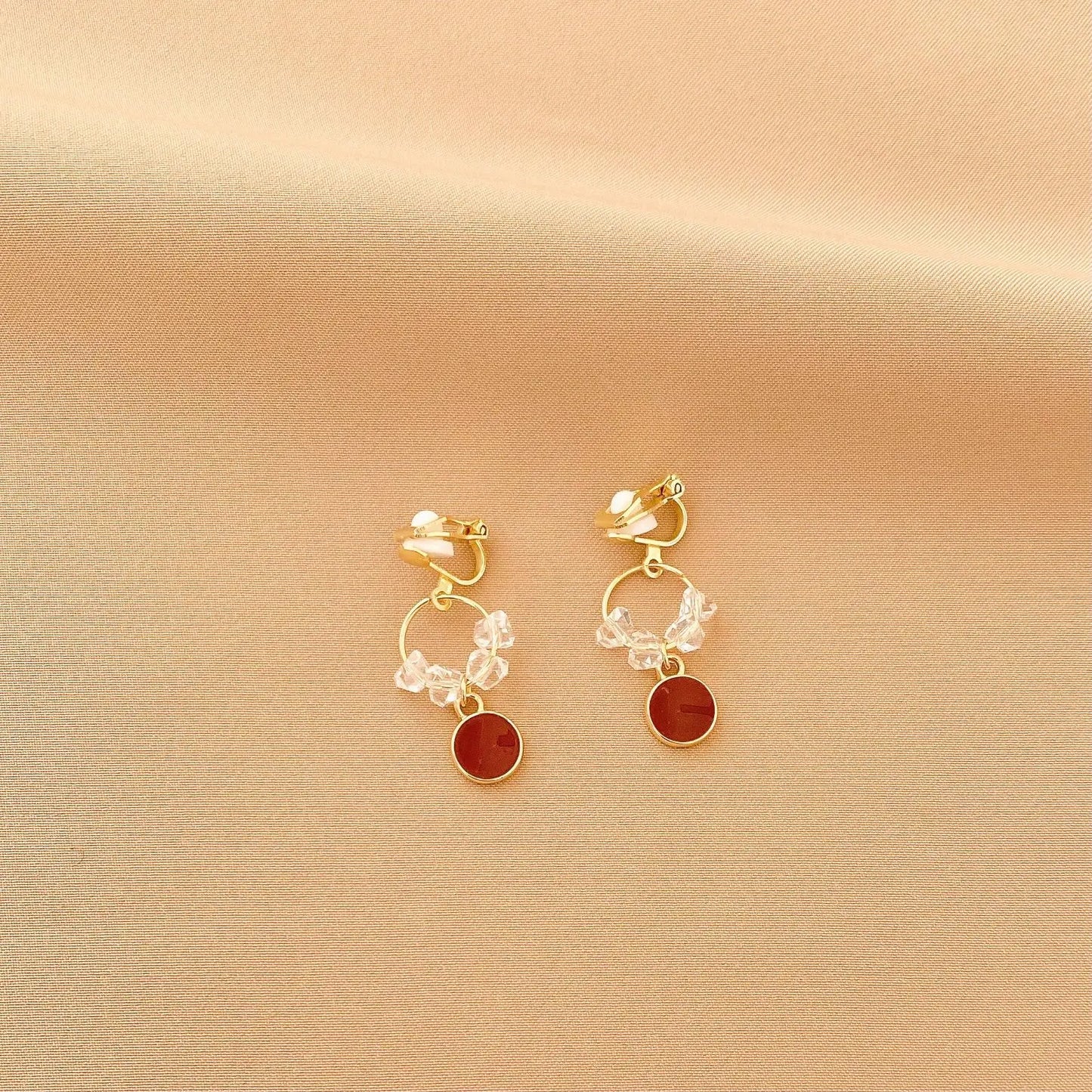 Vintage Personality Ear Clip Without Ear Piercings Advanced Sense Simple Earrings Fashion Temperament Pearl Ear Hanging Girl