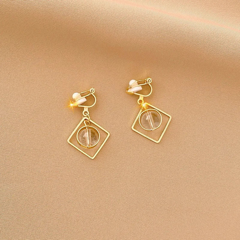 Vintage Personality Ear Clip Without Ear Piercings Advanced Sense Simple Earrings Fashion Temperament Pearl Ear Hanging Girl