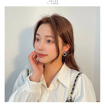 Vintage Personality Ear Clip Without Ear Piercings Advanced Sense Simple Earrings Fashion Temperament Pearl Ear Hanging Girl