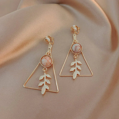 Vintage Personality Ear Clip Without Ear Piercings Advanced Sense Simple Earrings Fashion Temperament Pearl Ear Hanging Girl